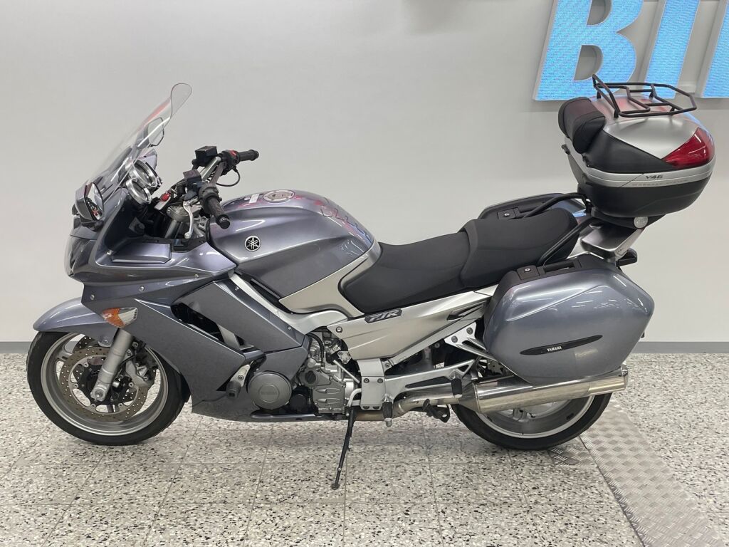 Yamaha FJR 2006 Harmaa