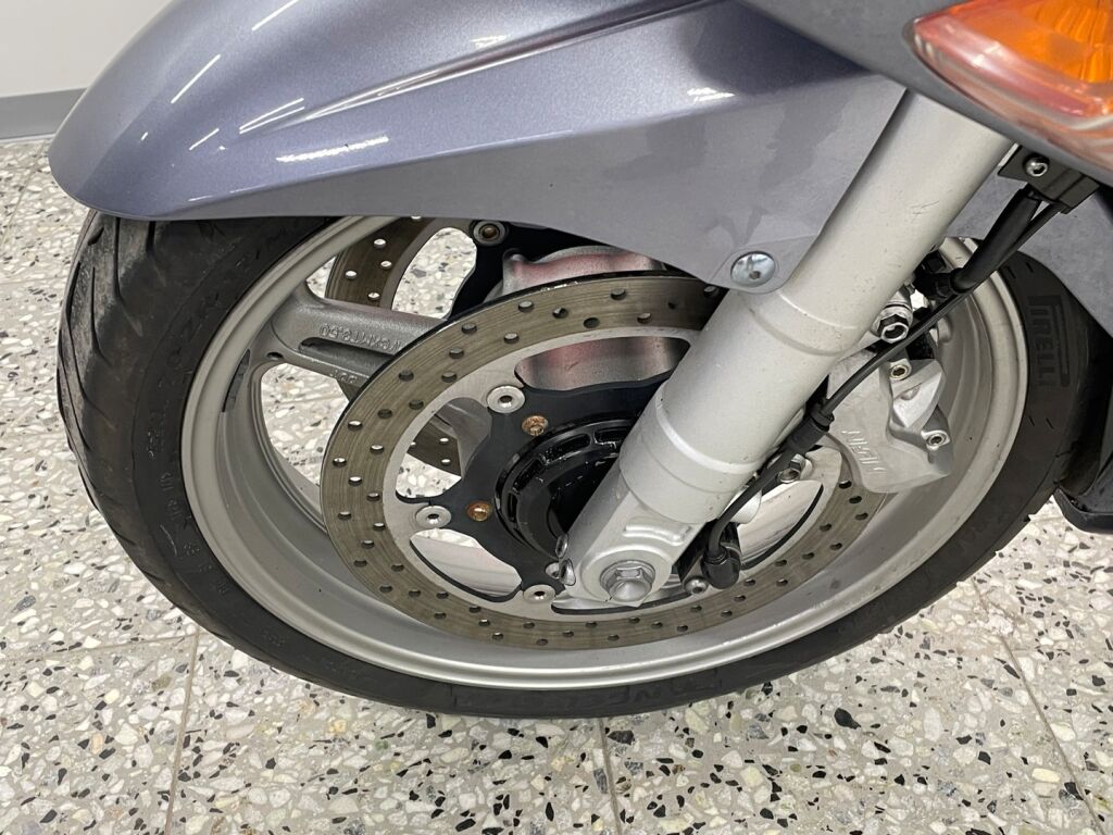 Yamaha FJR 2006 Harmaa