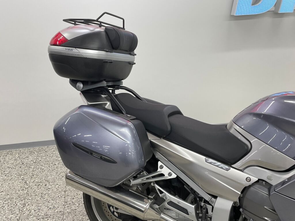 Yamaha FJR 2006 Harmaa