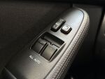 Toyota Avensis 2004 Musta