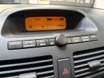 Toyota Avensis 2004 Musta