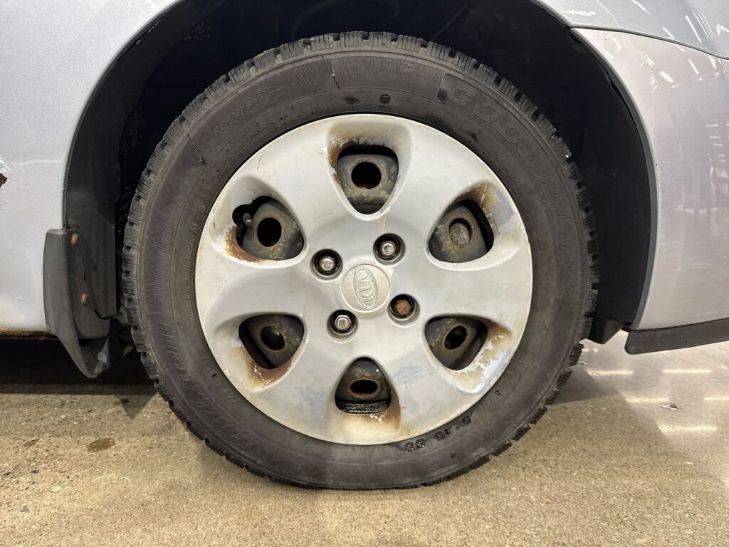 Kia Cerato 2005 Sininen