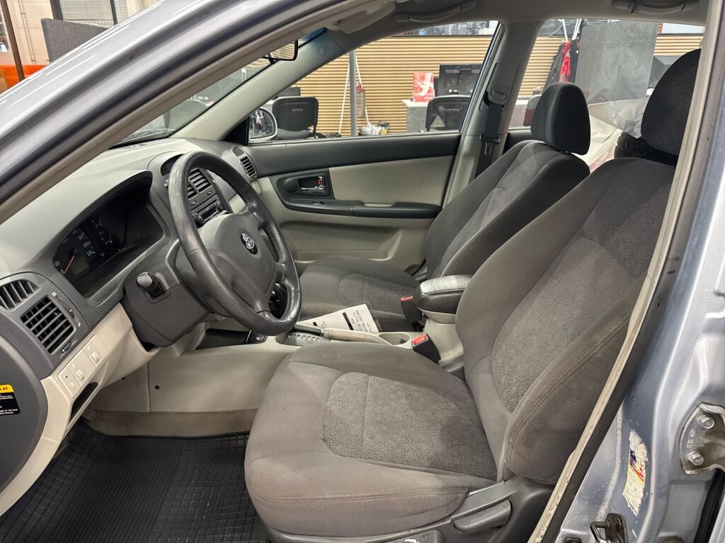 Kia Cerato 2005 Sininen