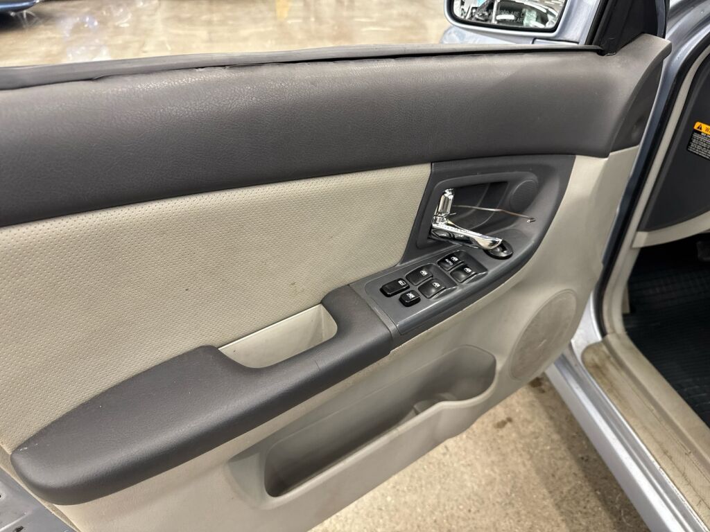 Kia Cerato 2005 Sininen