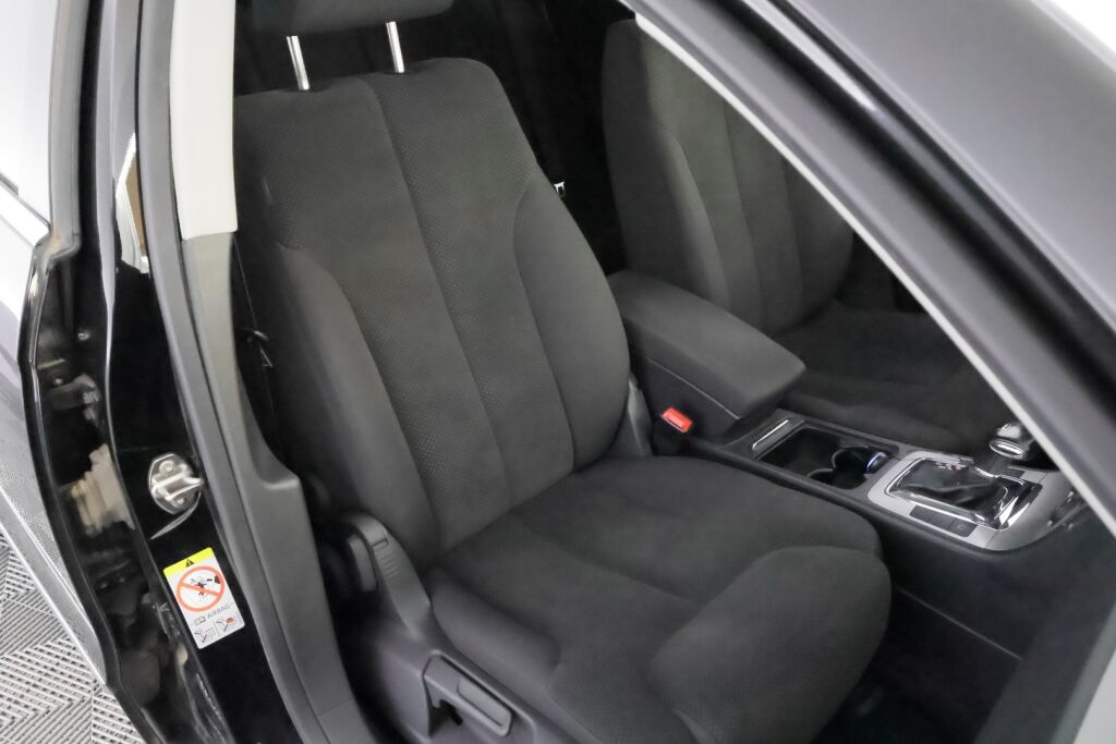 Volkswagen Passat 2008 Musta