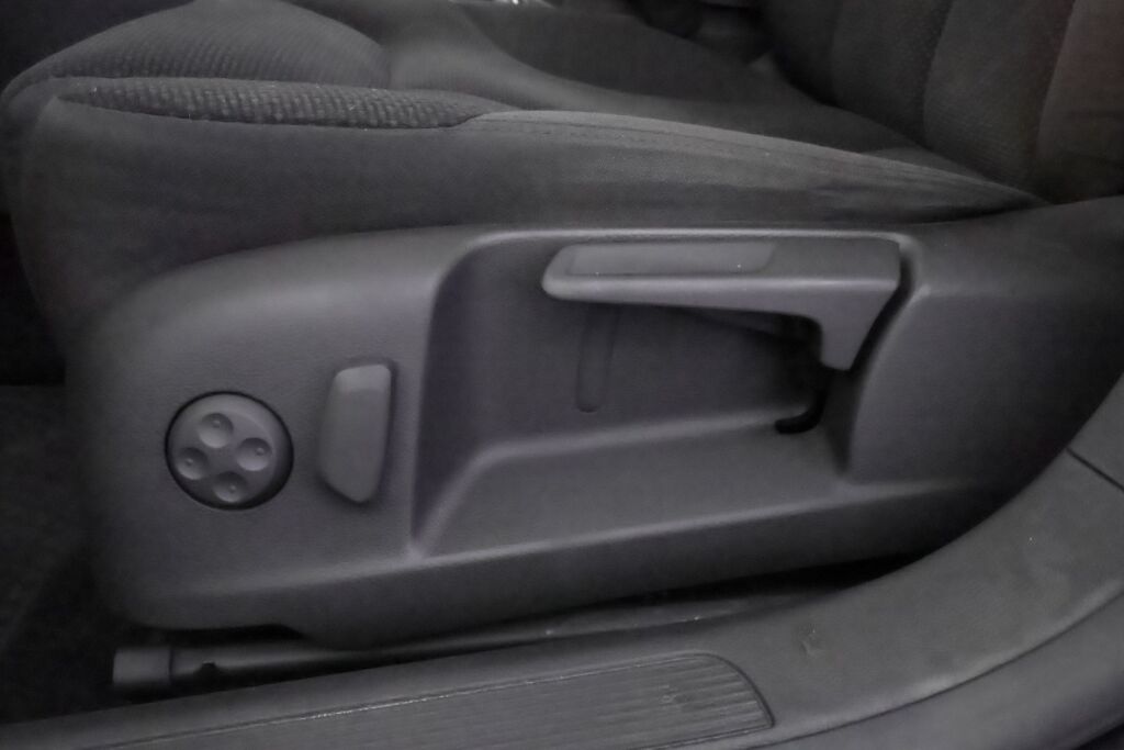 Volkswagen Passat 2008 Musta