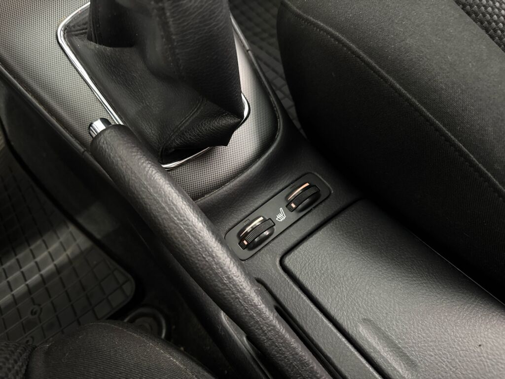 Toyota Avensis 2003 Sininen