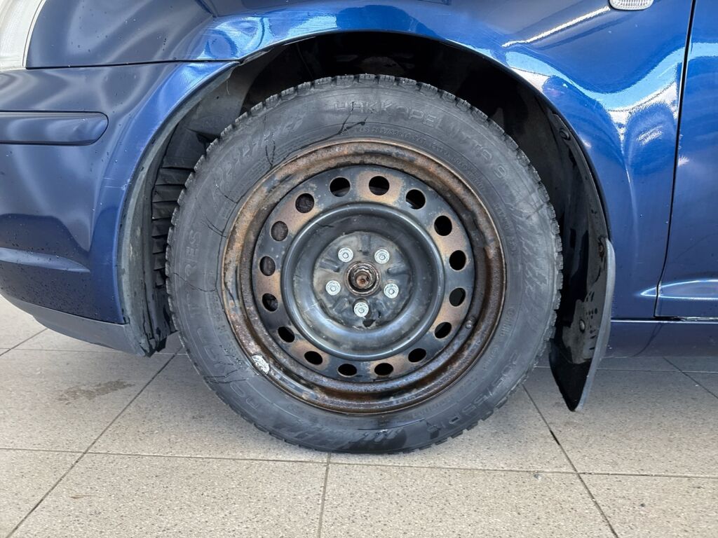 Toyota Avensis 2003 Sininen