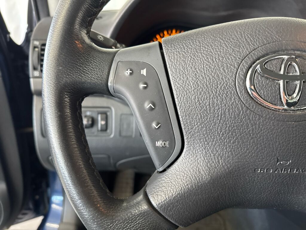 Toyota Avensis 2003 Sininen