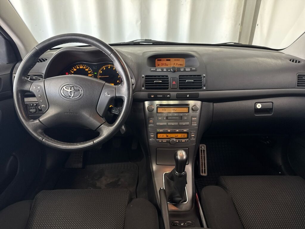 Toyota Avensis 2003 Sininen