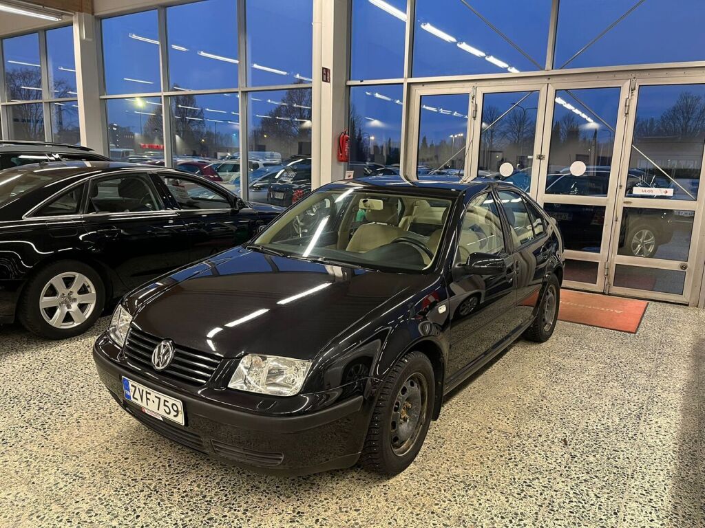 Volkswagen Bora 2004 Musta