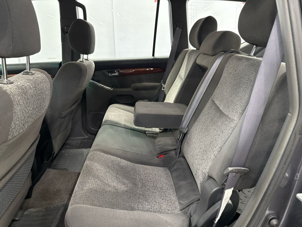 Toyota Land Cruiser 2004 Harmaa