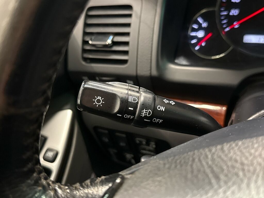 Toyota Land Cruiser 2004 Harmaa