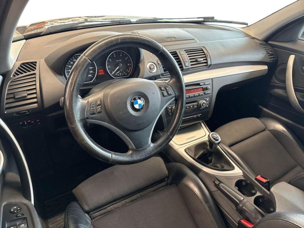 BMW 116 2008 Musta
