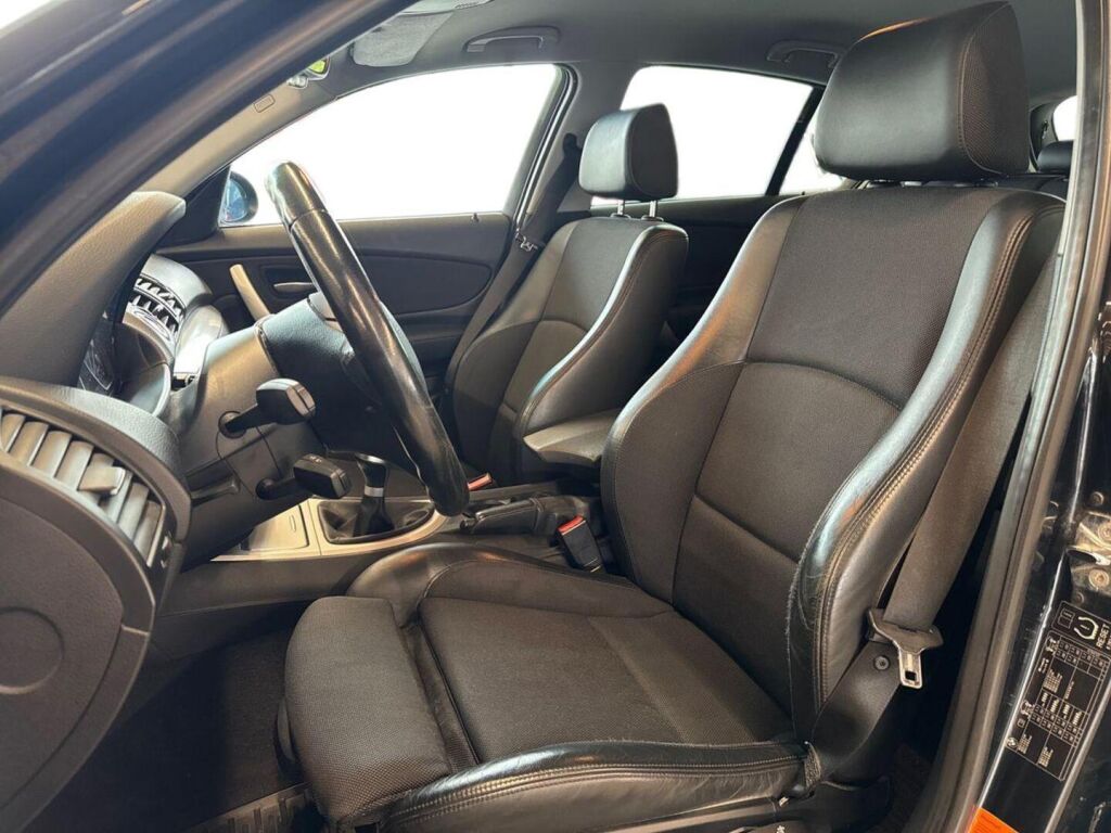 BMW 116 2008 Musta