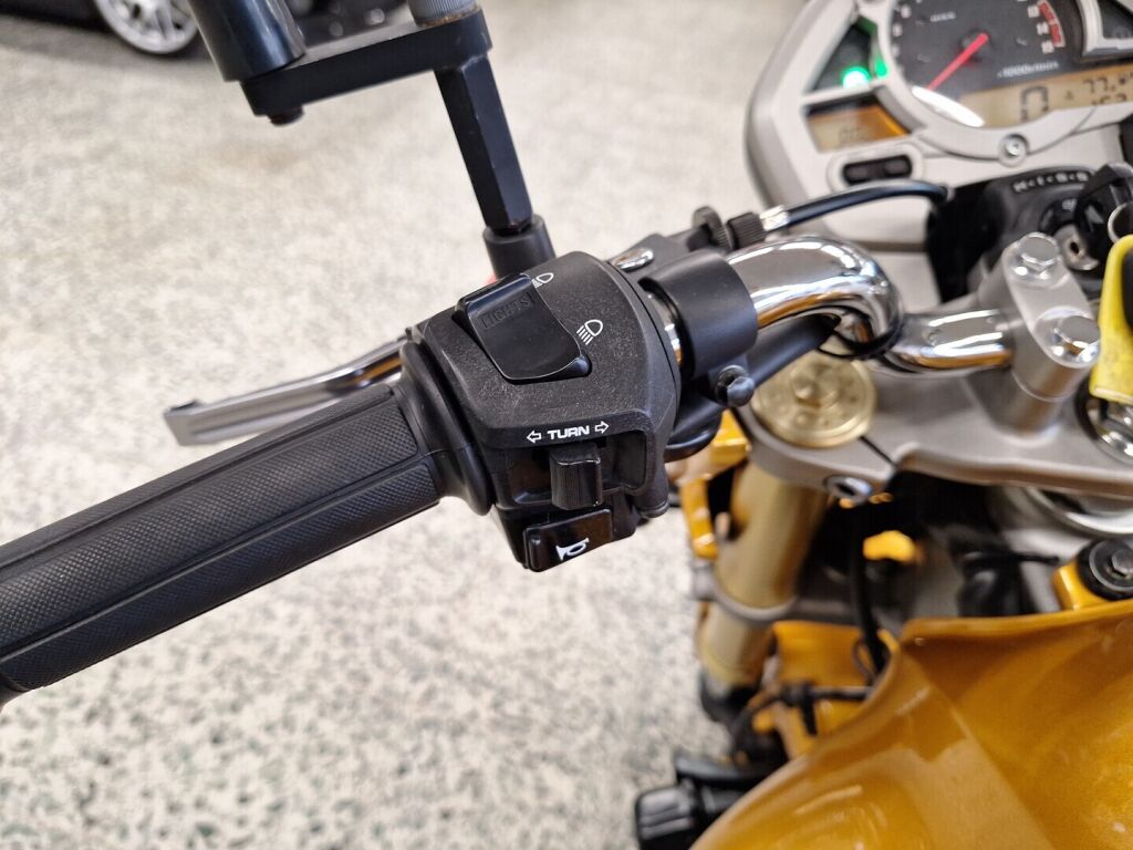 Honda CB 2009 Keltainen Metallinhohto