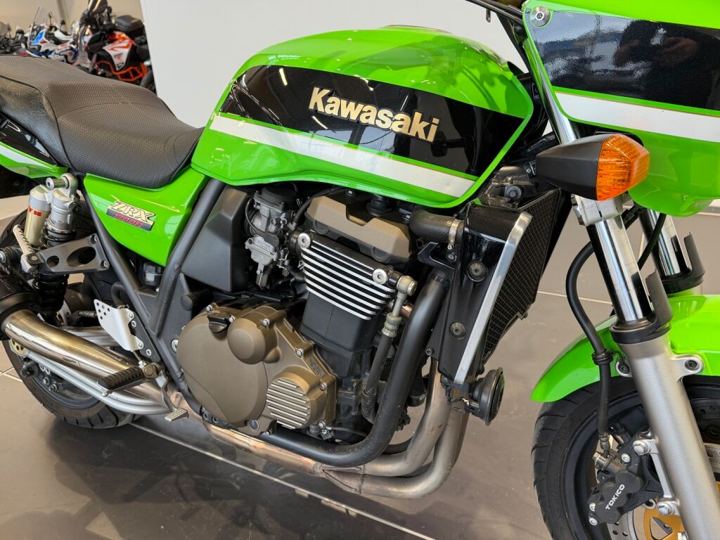 Kawasaki ZRX 2007 Vihreä