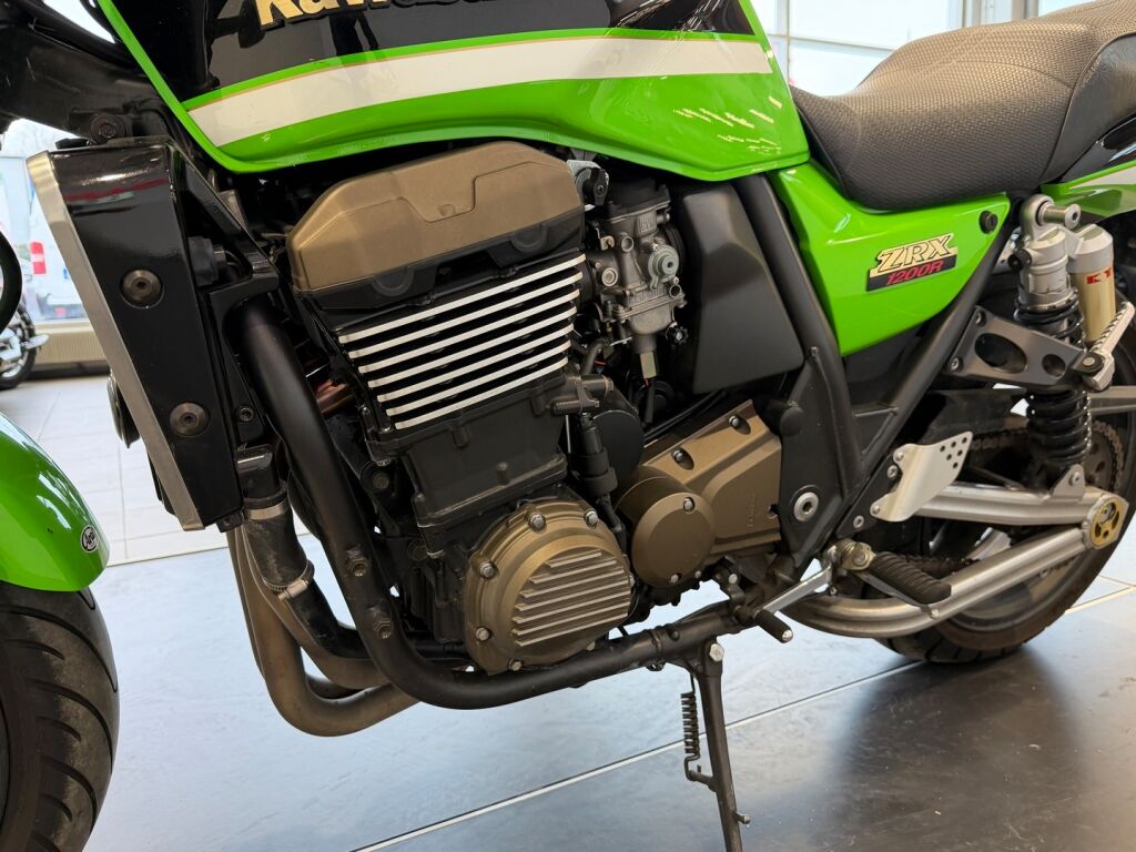 Kawasaki ZRX 2007 Vihreä