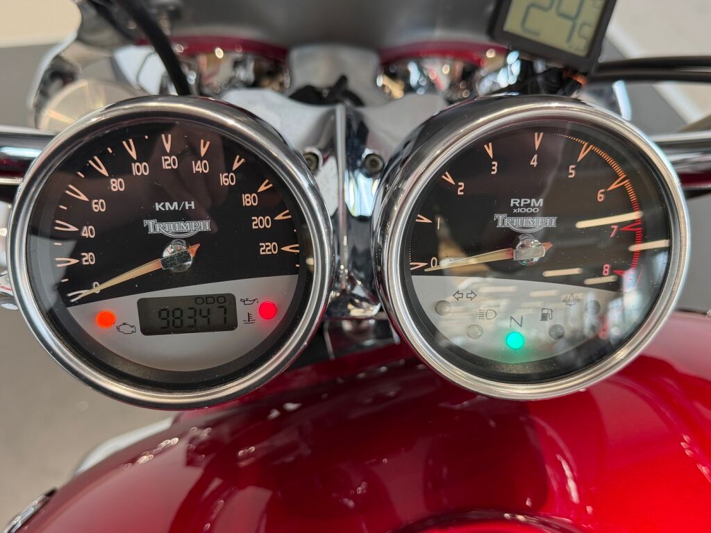 Triumph ROCKET III 2004 Punainen