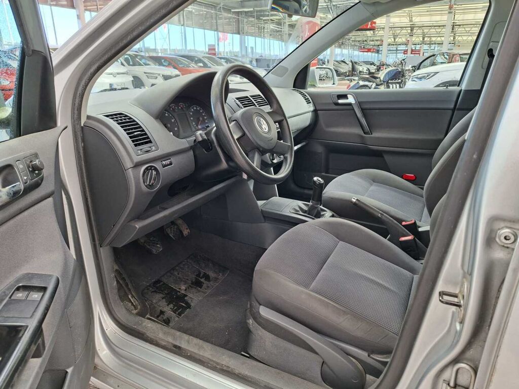 Volkswagen Polo 2003 Harmaa
