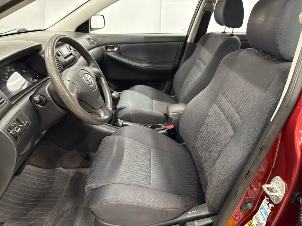 Toyota Corolla 2003 Punainen