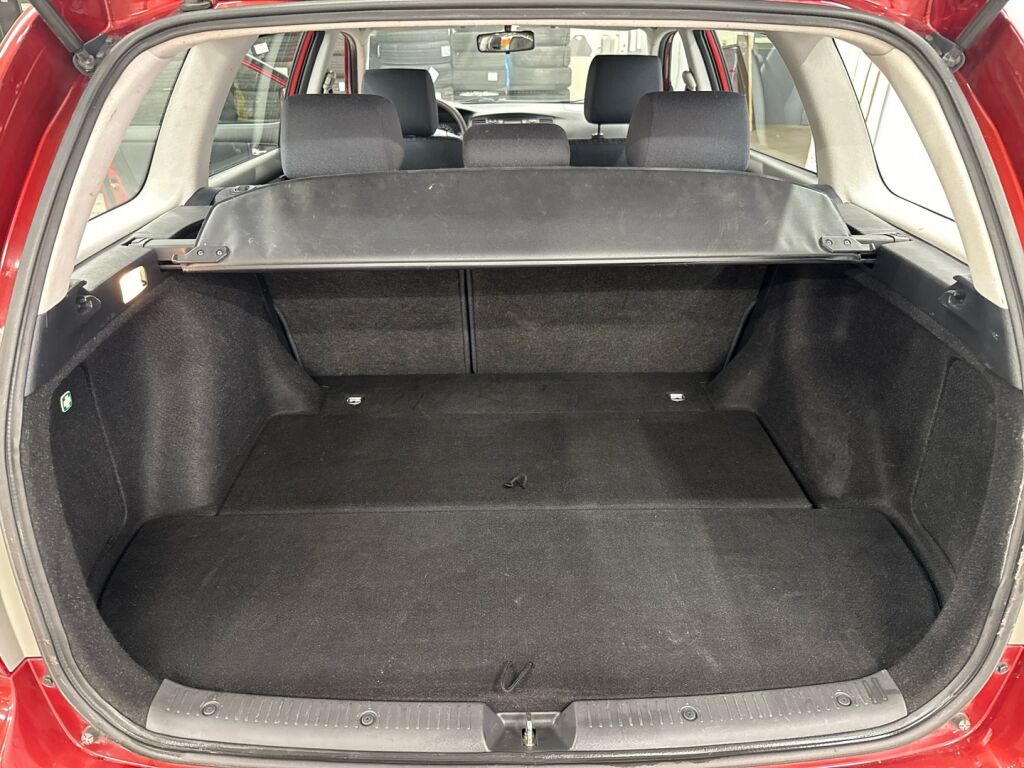 Toyota Corolla 2003 Punainen