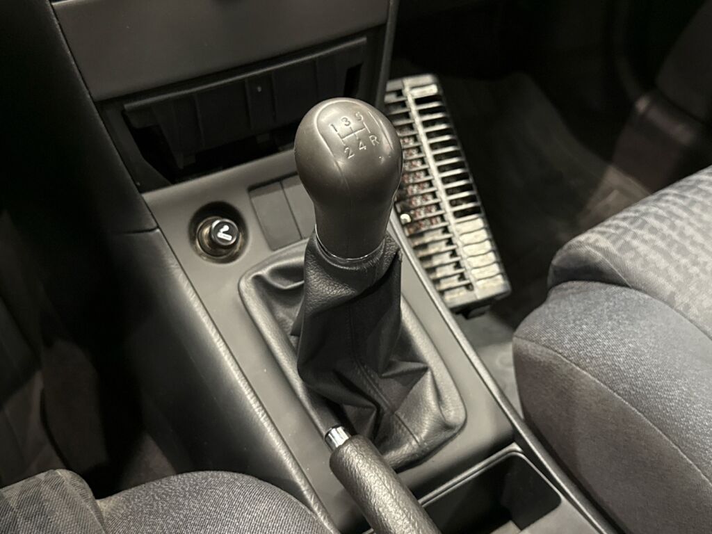 Toyota Corolla 2003 Punainen