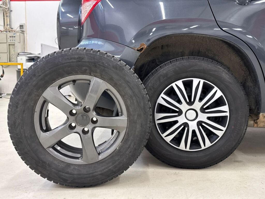 Toyota RAV4 2006 Harmaa
