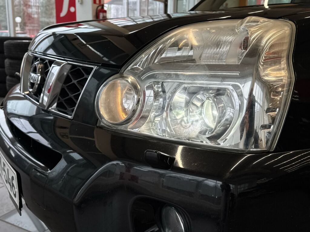 Nissan X-Trail 2008 Musta