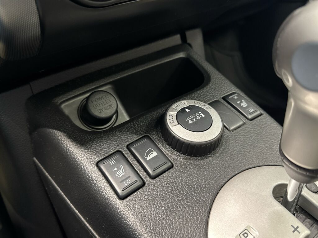 Nissan X-Trail 2008 Musta