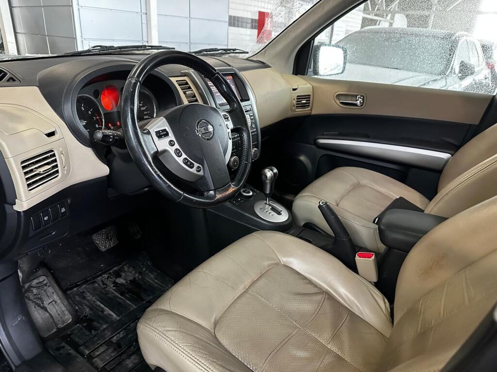 Nissan X-Trail 2008 Musta