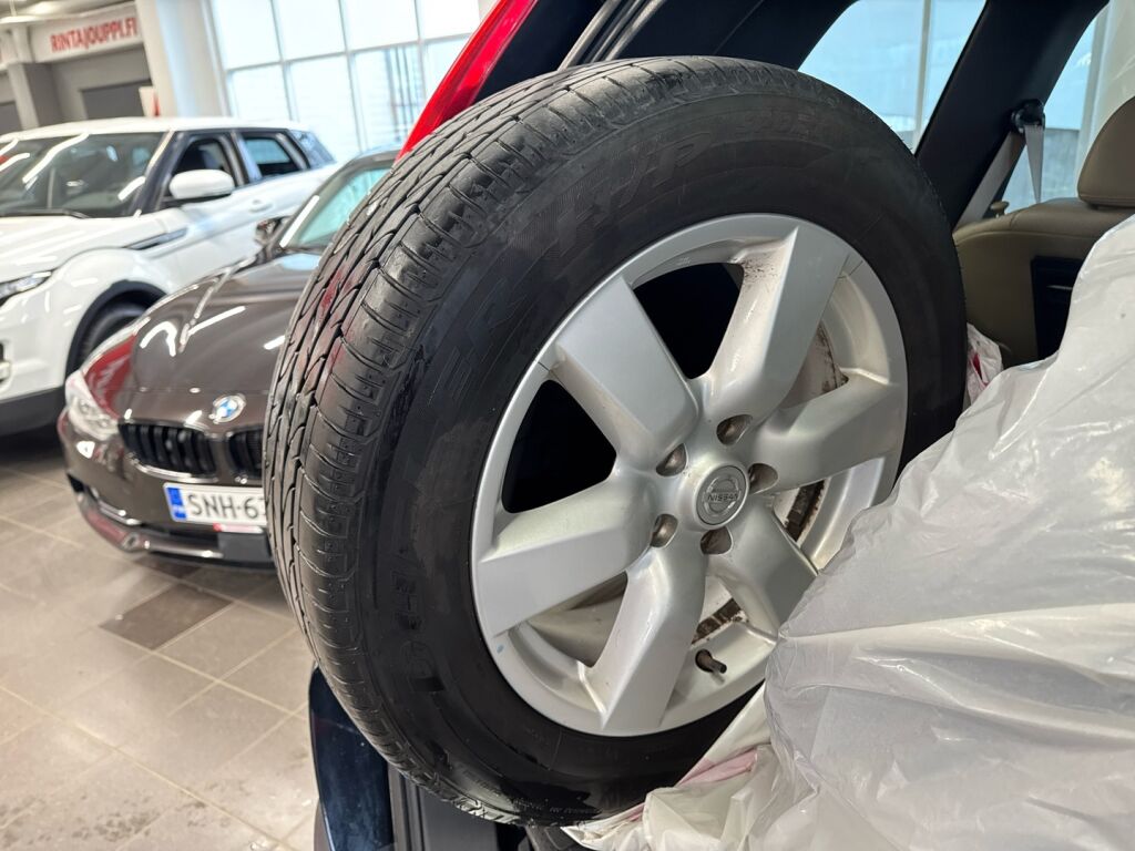 Nissan X-Trail 2008 Musta