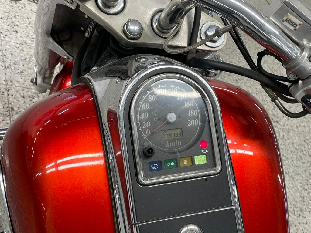Suzuki VL 1999 