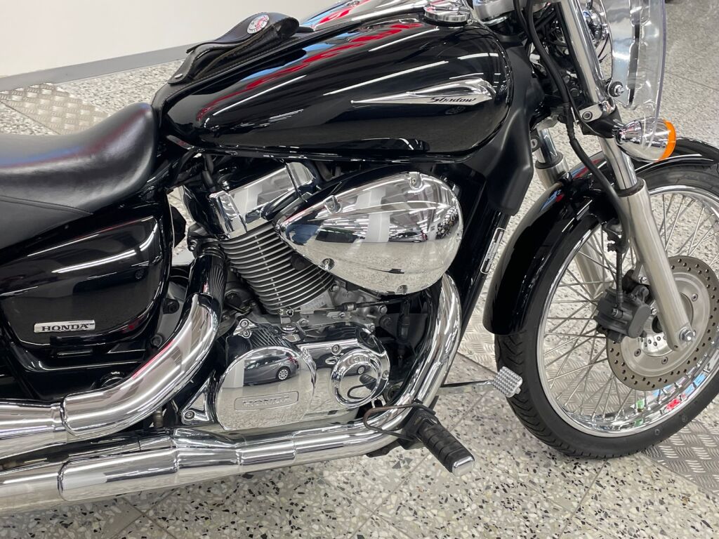 Honda SHADOW 2009 Musta