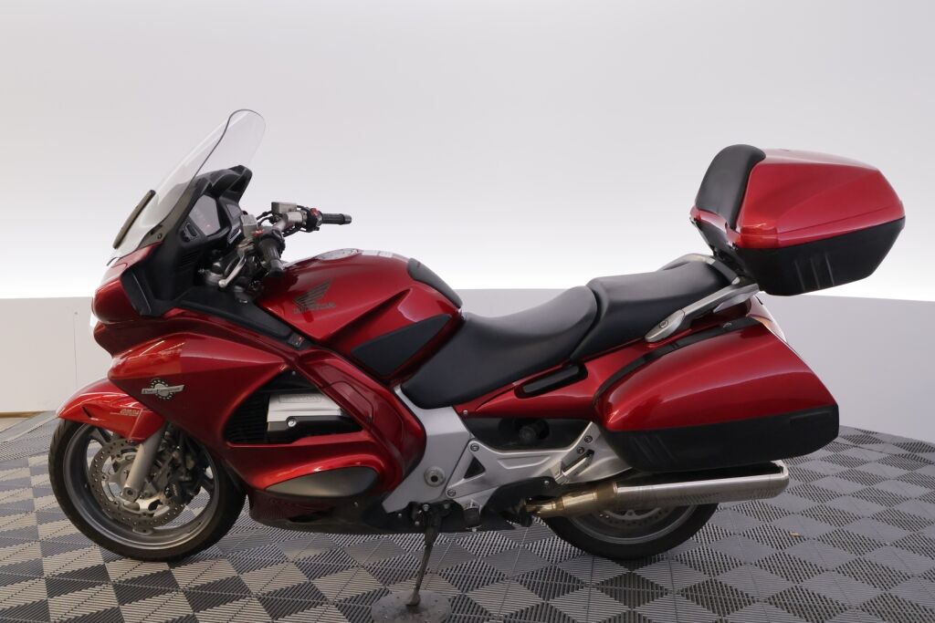 Honda ST 2008 SIGNAL RED