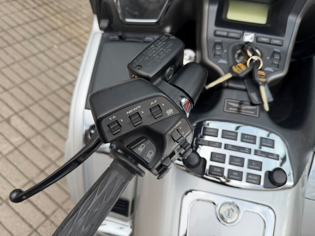Honda GL 2008 JT V 214