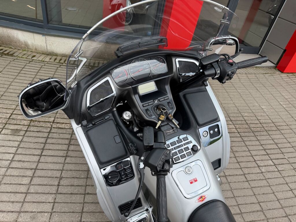 Honda GL 2008 JT V 214