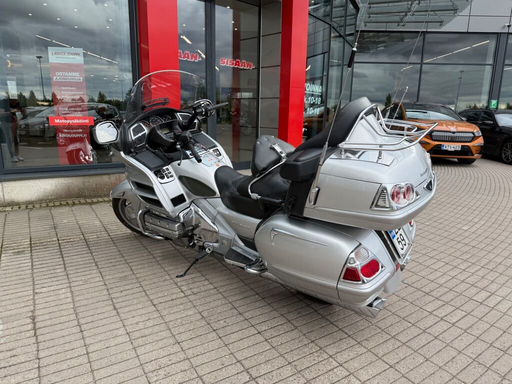 Honda GL 2008 JT V 214