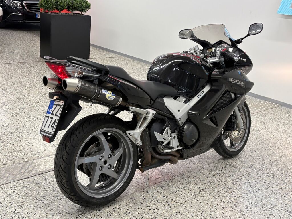 Honda VFR 2008 LAH V 65