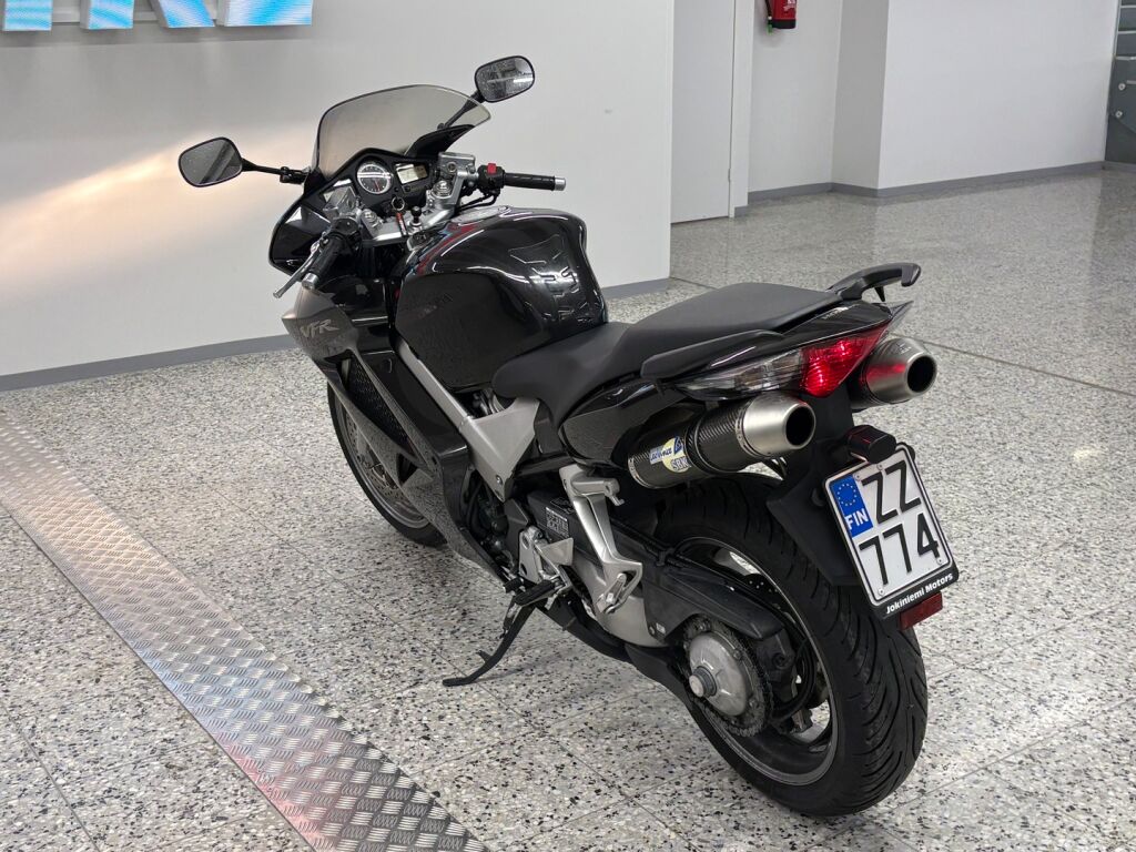 Honda VFR 2008 LAH V 65
