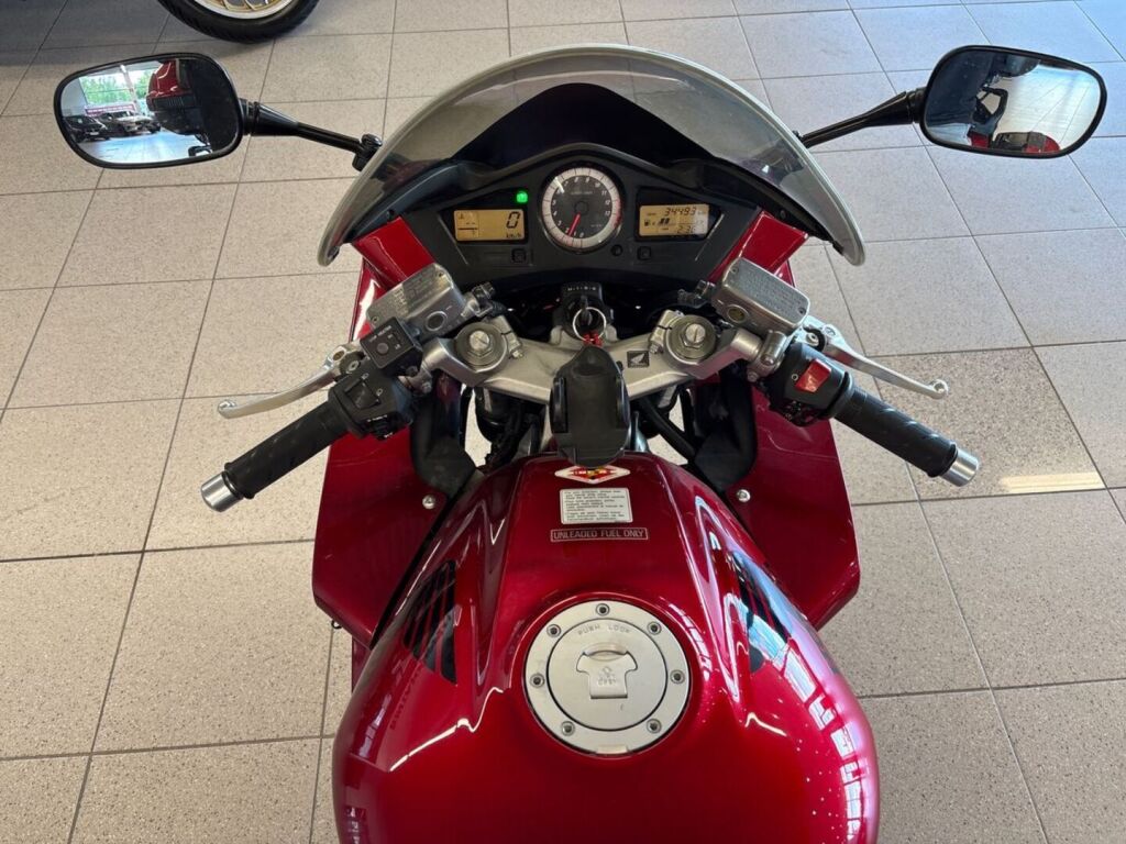 Honda VFR 2008 Oranssi Metallinhohto