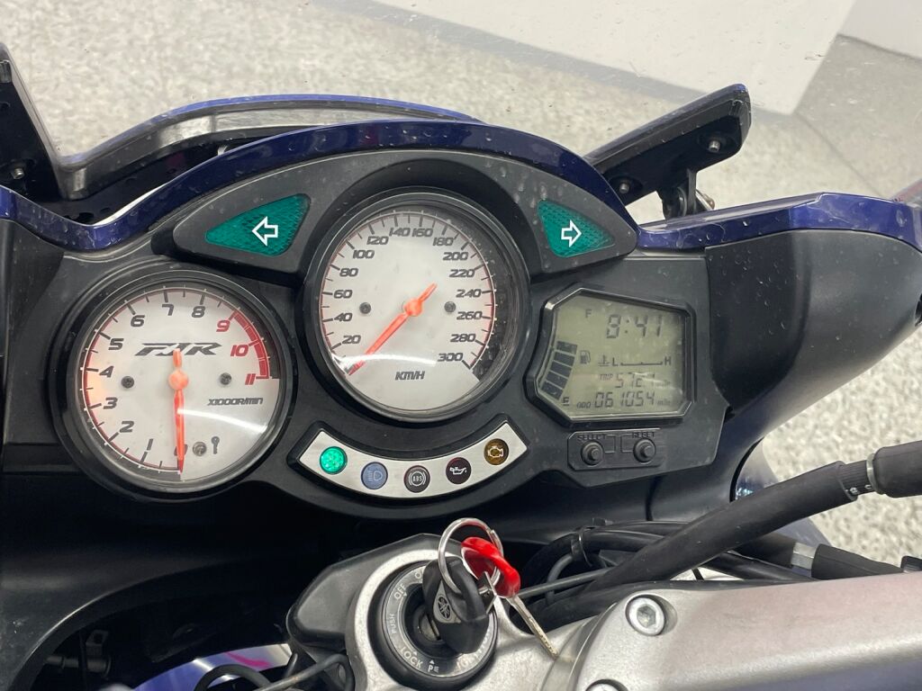 Yamaha FJR 2005 Sininen