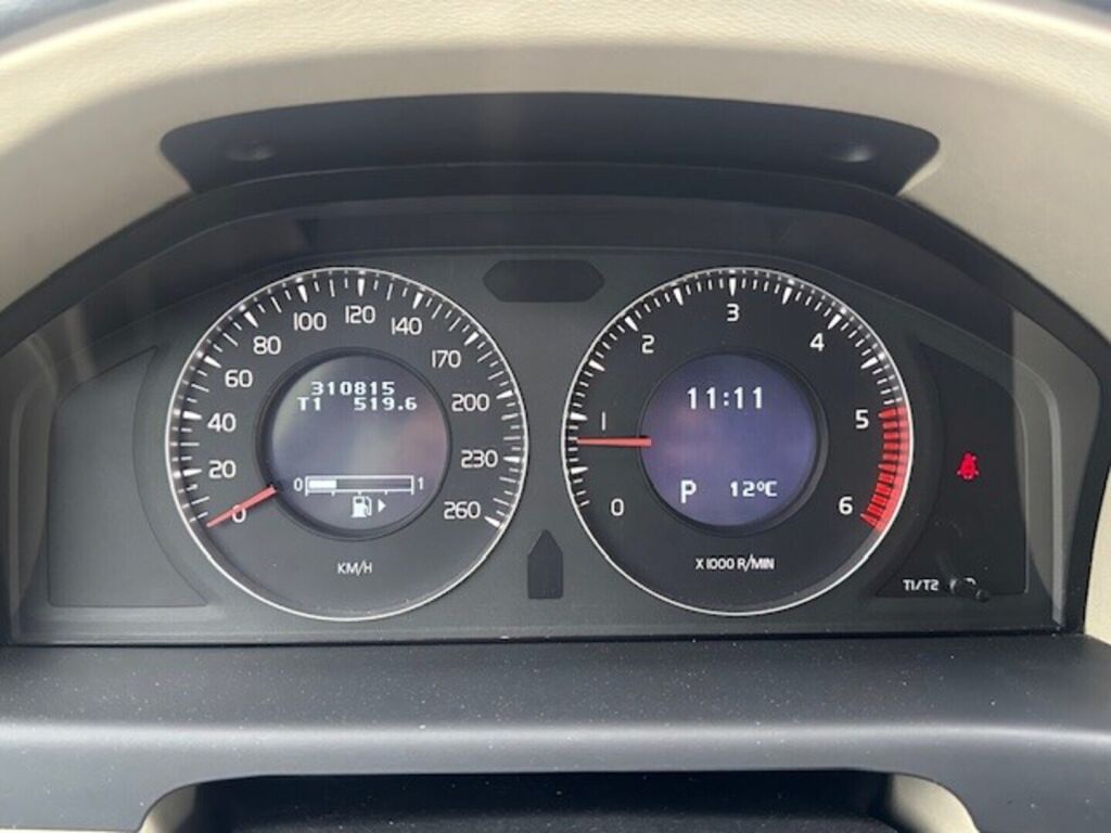 Volvo XC70 2009 Musta