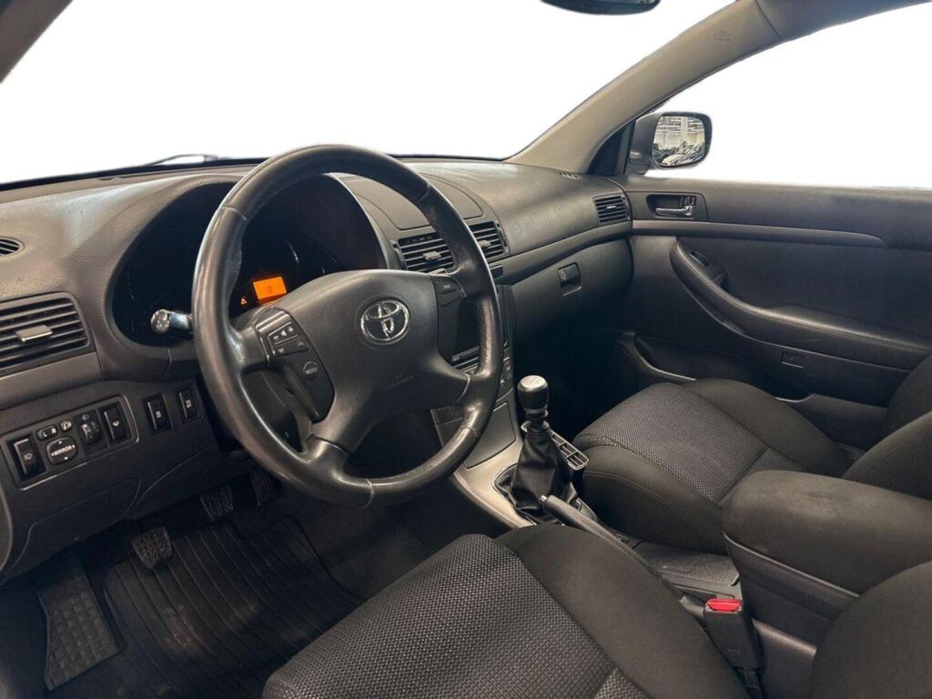 Toyota Avensis 2008 Hopea