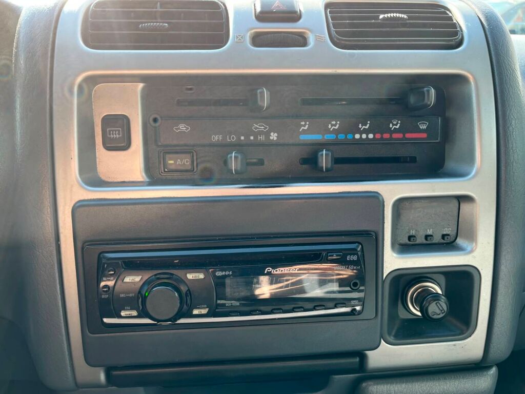 Toyota Hiace 2008 Valkoinen