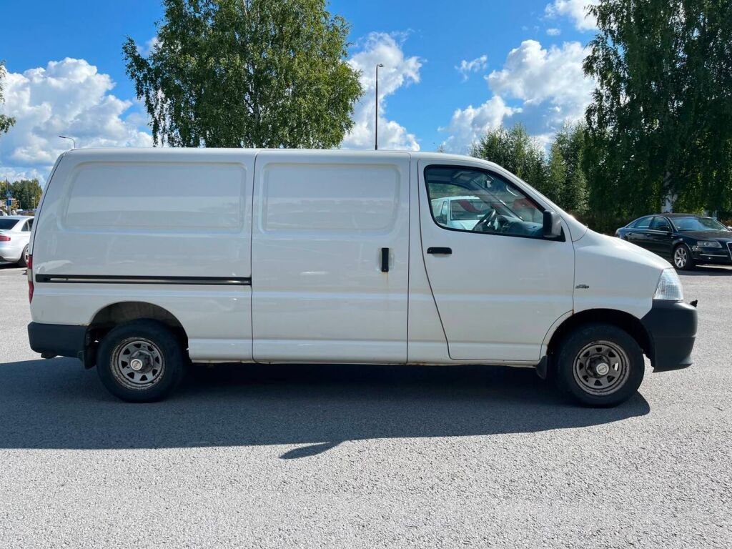 Toyota Hiace 2008 Valkoinen