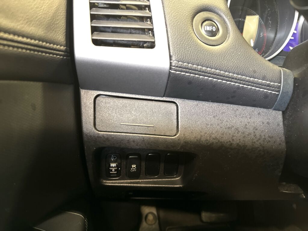 Mitsubishi Outlander 2012 Harmaa