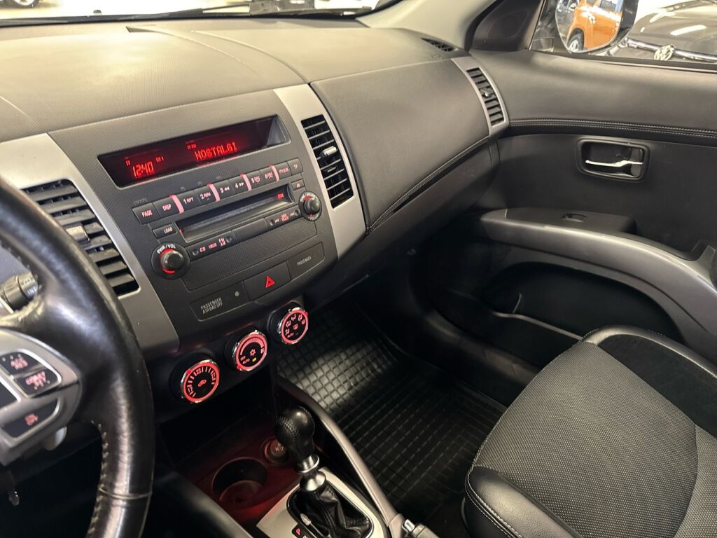 Mitsubishi Outlander 2012 Harmaa