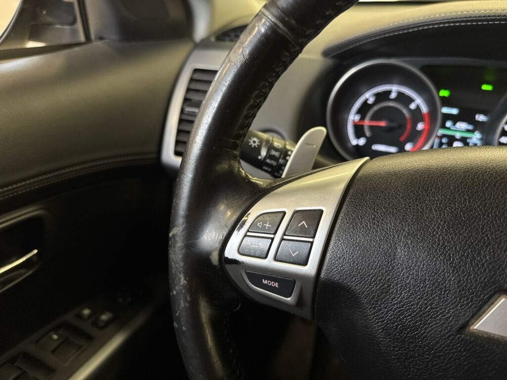 Mitsubishi Outlander 2012 Harmaa