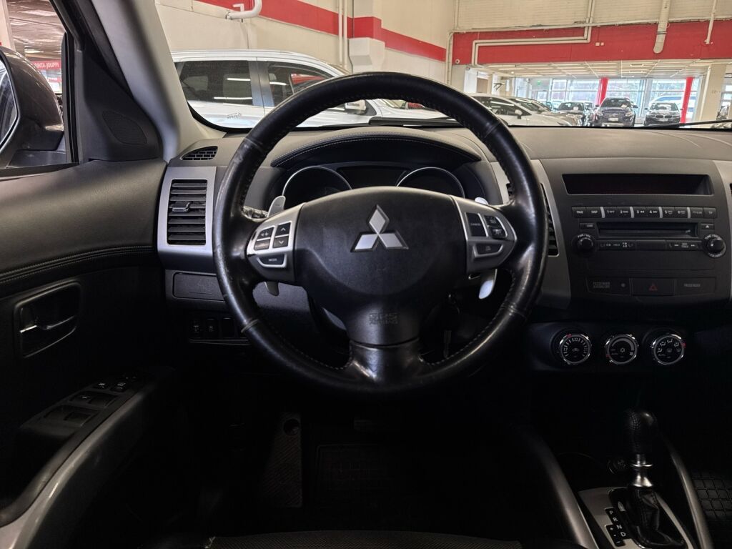 Mitsubishi Outlander 2012 Harmaa